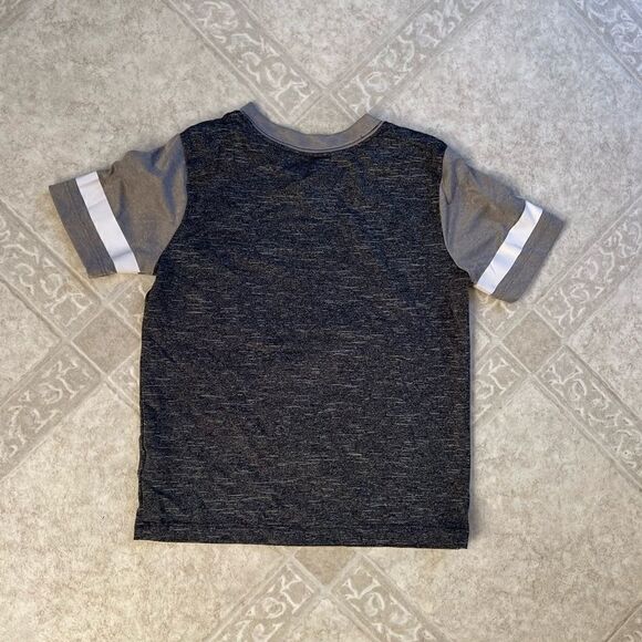 Boys Oshkosh Legend on the Field Size 5 - Picture 4 of 4